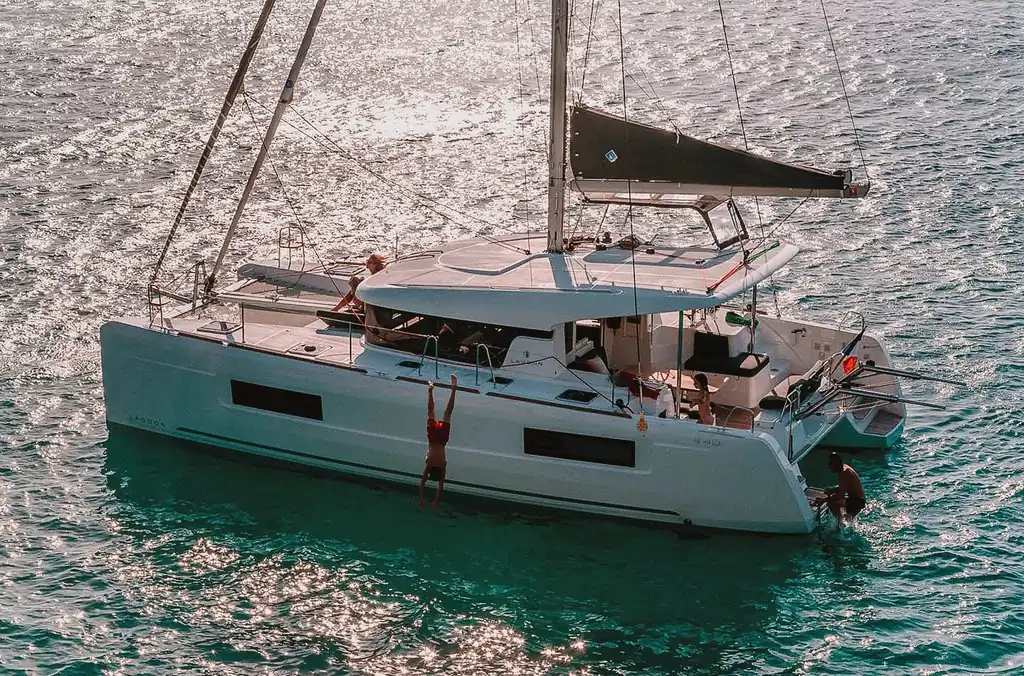 Lagoon 40 Catamaran sailboat rental in Barcelona - image 3