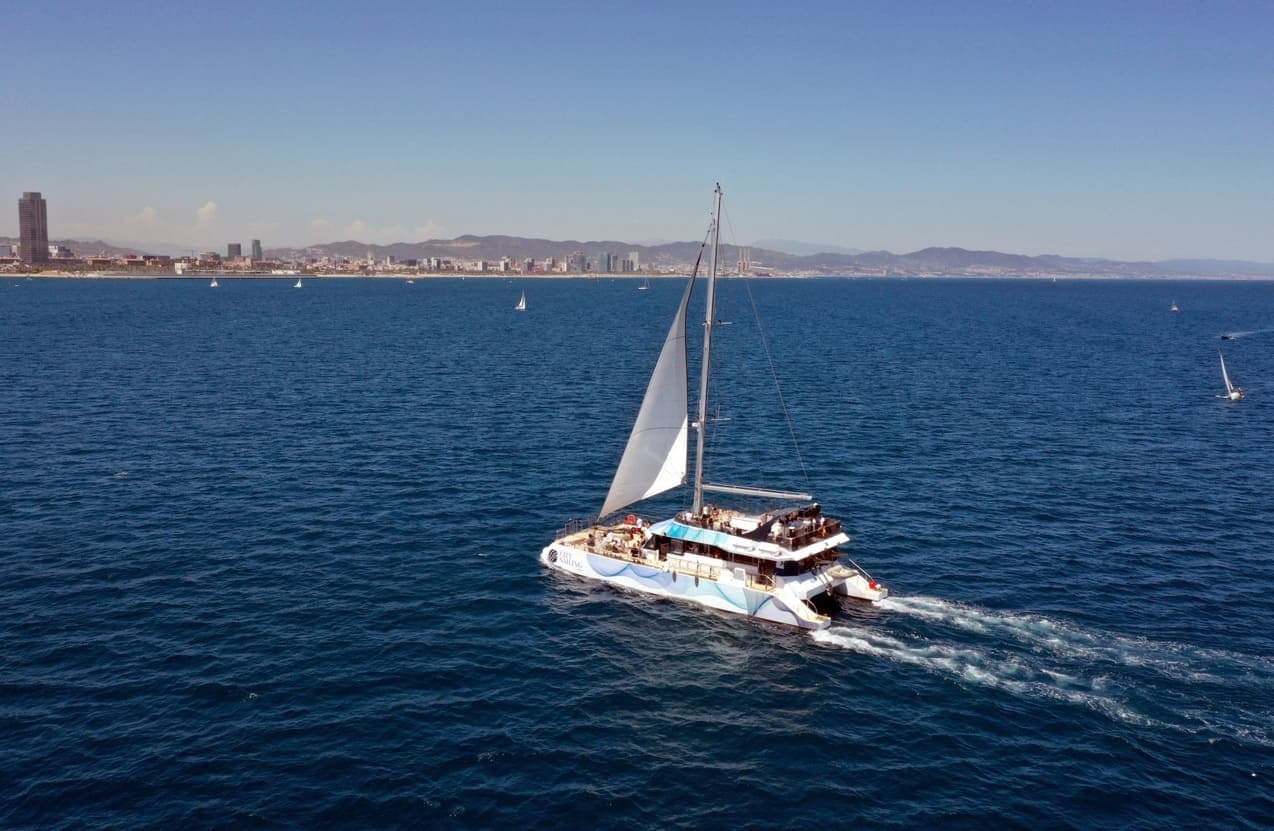 Alquiler de velero Eco Sail Catamaran en Barcelona - imagen 2