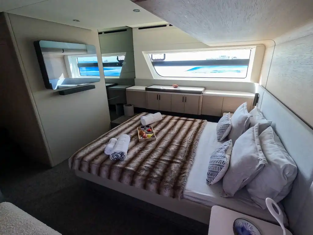 Sailboat rental Azimut 53 Sea Shell Motor Yacht in Barcelona - Aria.Image 3