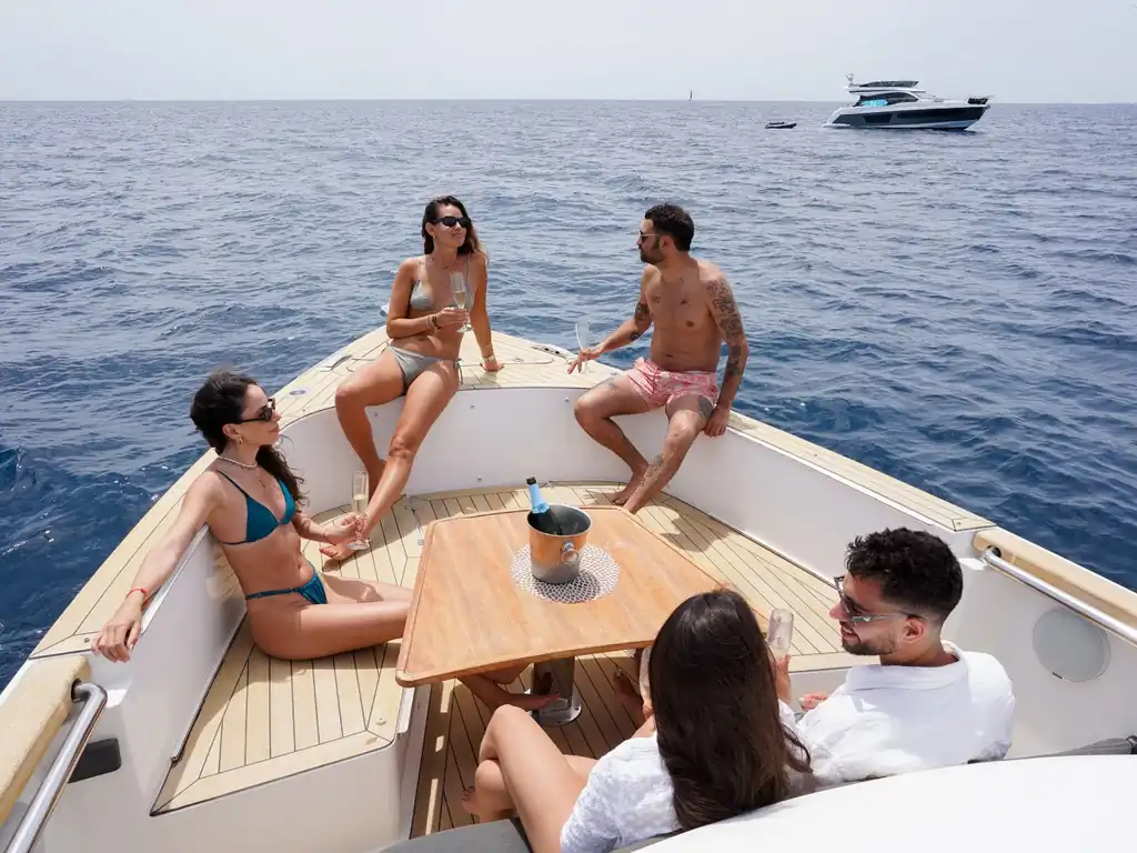 Fjord 36 Xpress Motoryacht - image 4