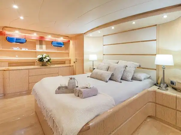 Sailboat rental Maiora 24 Motor Yacht in Barcelona - Aria.Image 2