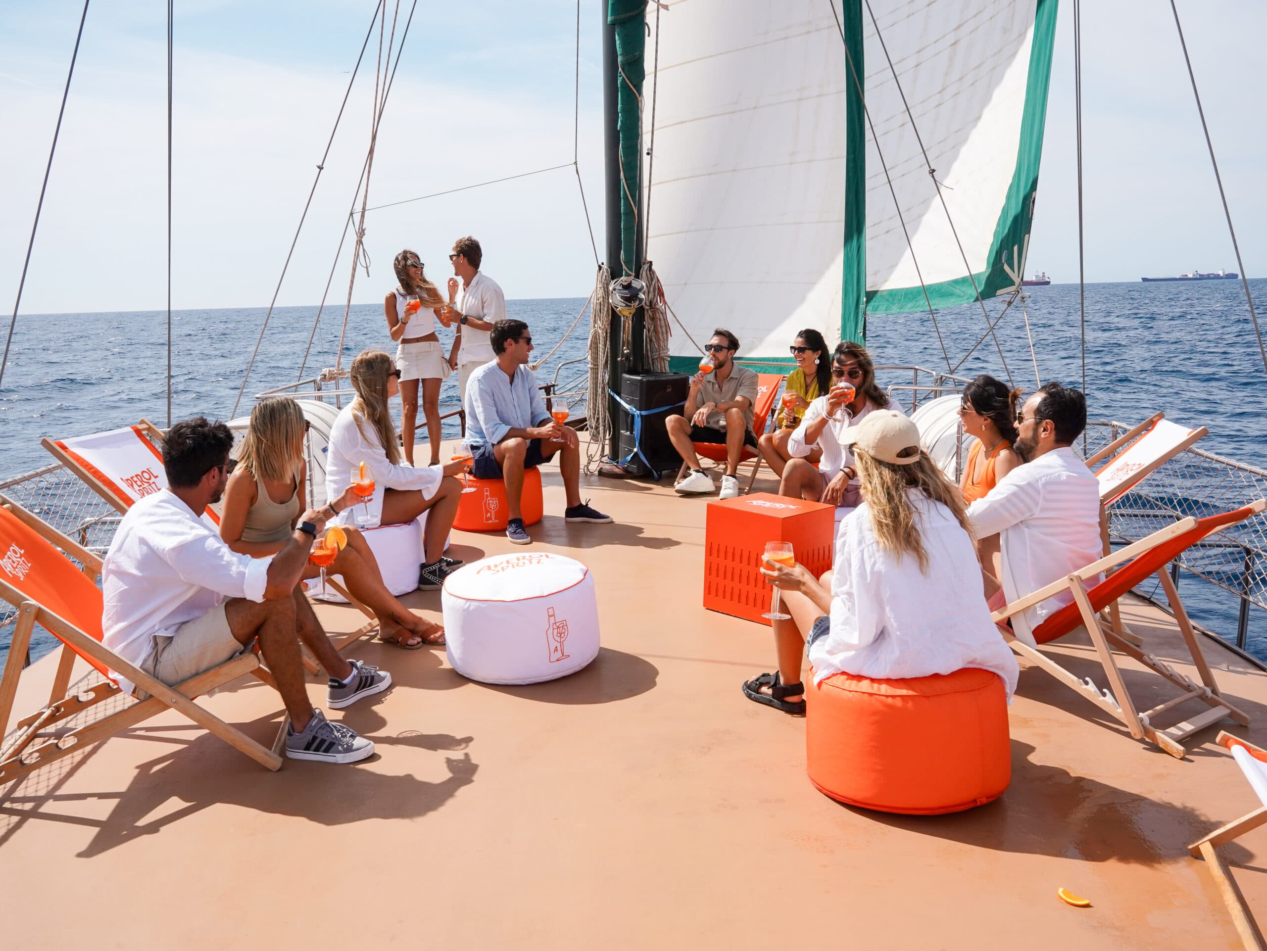 Balade Voilier Bois Barcelone Aperol Spritz - image 4